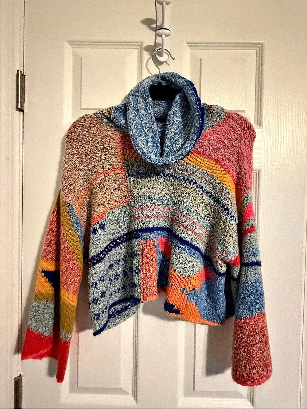 Sincerely Jules Color-Block Cowl Neck Crop Sweater. Size XS